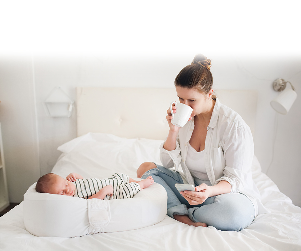 zielone kulki w kupce niemowlaka pampers