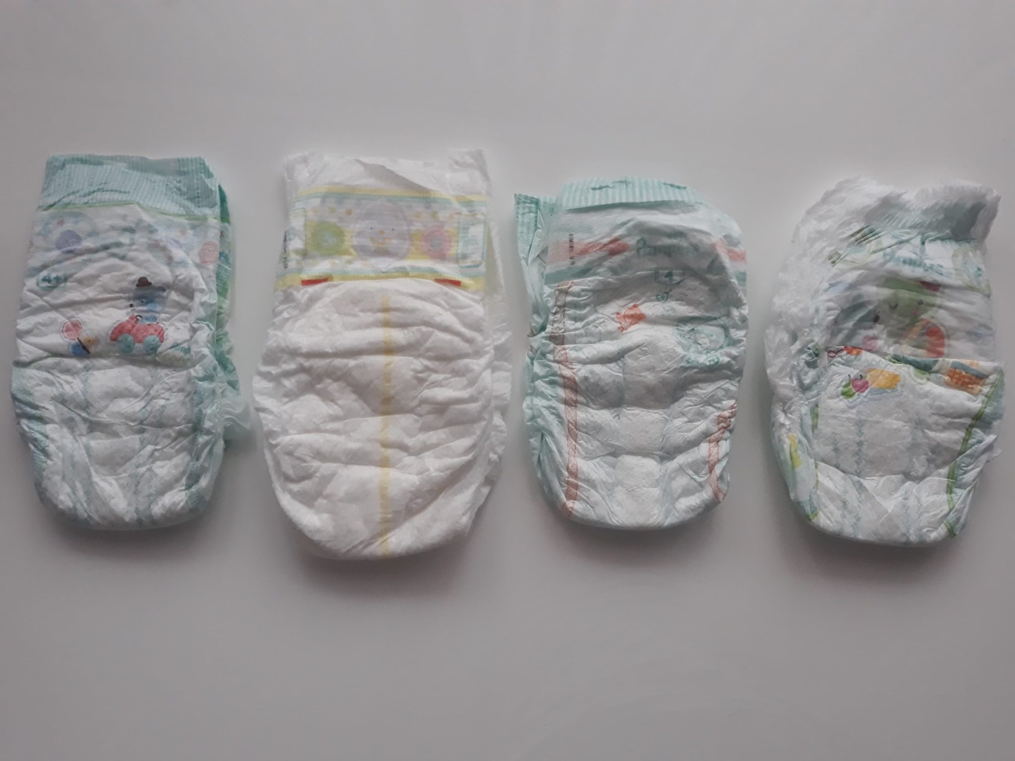 tort z pampersów firmy pampers