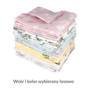 wieszak na papier toaletowy i nawilżane chusteczki